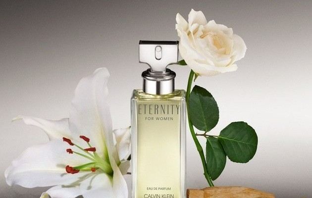 Calvin Klein Eternity: l’eleganza di un floreale che attraversa il tempo