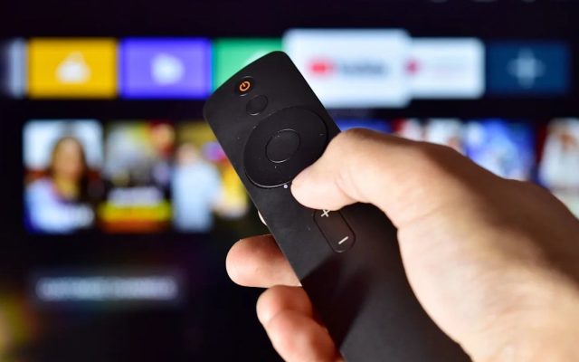 Smart TV con meno pubblicità: come alcuni utenti usano l’AI per semplificarle